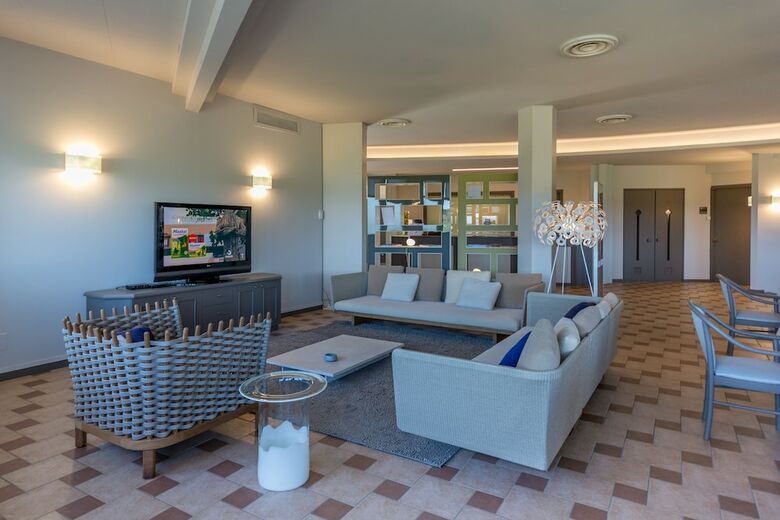 Golf Hotel