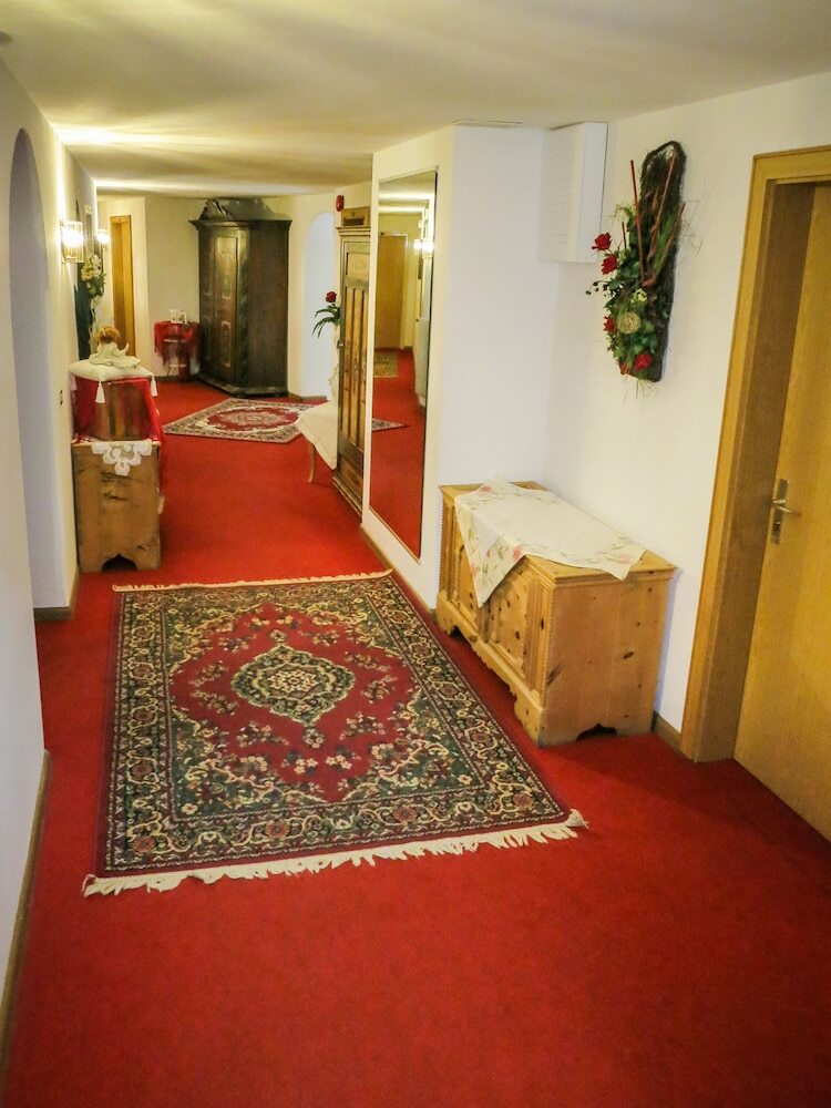 Hotel Ustaria Posta
