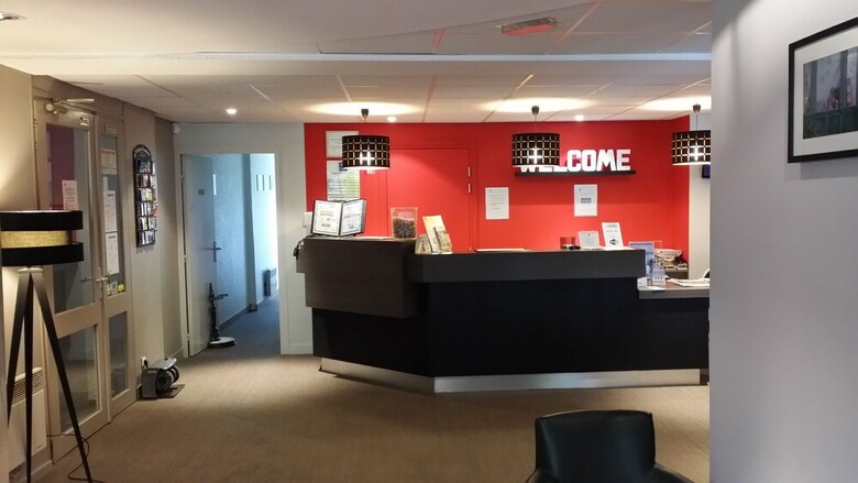 Comfort Hotel Lille - Mons En Baroeul