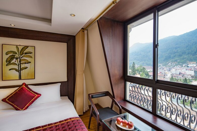 Freesia Hotel