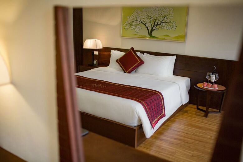 Freesia Hotel