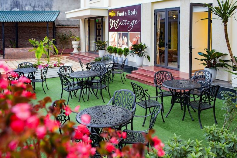 Freesia Hotel