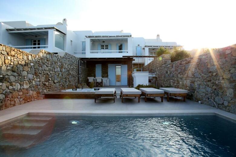 Aiolos Villas