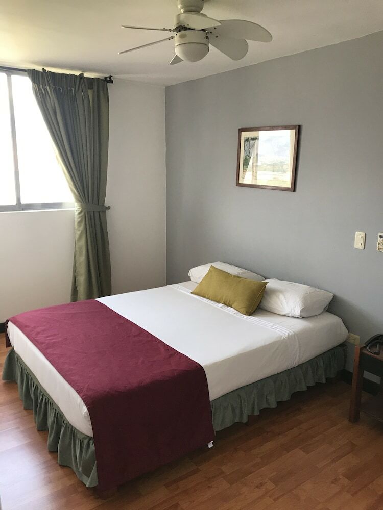 Hotel Santa Ana