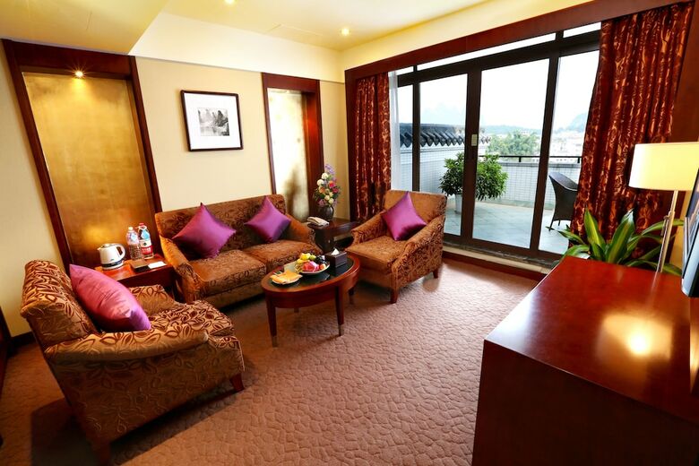 Green Lotus Hotel