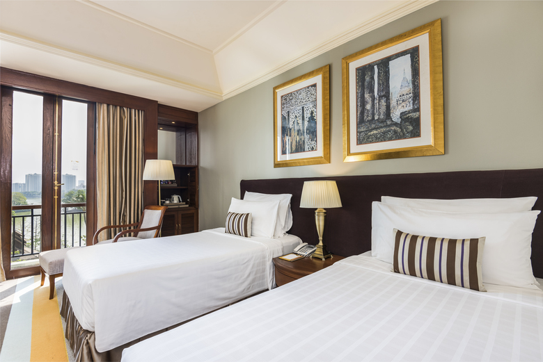 Chatrium Hotel Royal Lake Yangon