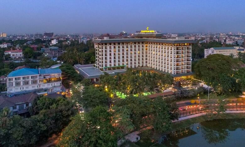 Chatrium Hotel Royal Lake Yangon