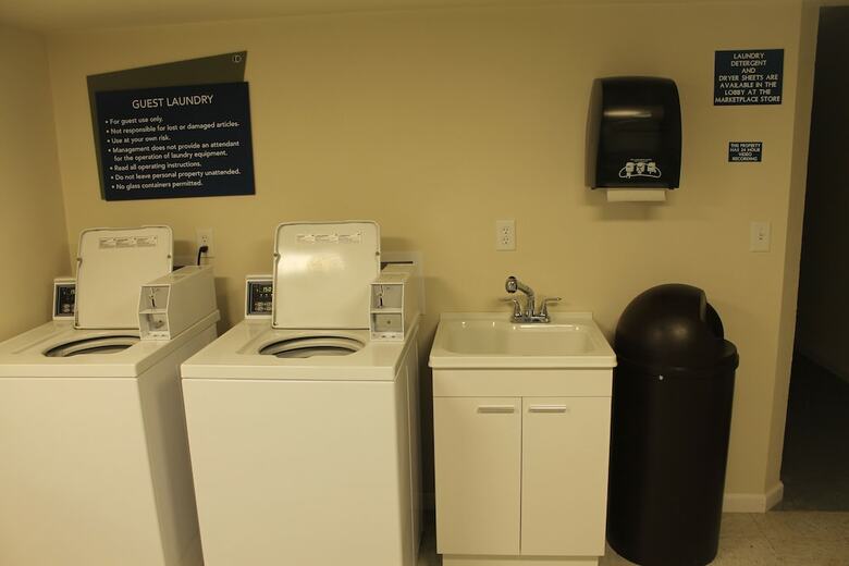 Boarders Inn & Suites By Cobblestone Hotels - Syracuse