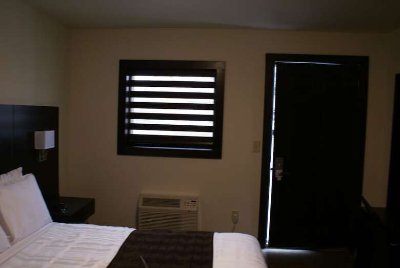 Boarders Inn & Suites By Cobblestone Hotels - Syracuse