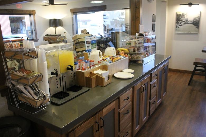 Boarders Inn & Suites By Cobblestone Hotels - Syracuse