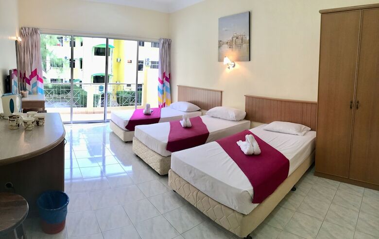Hotel Teluk Batik Holiday Apartment