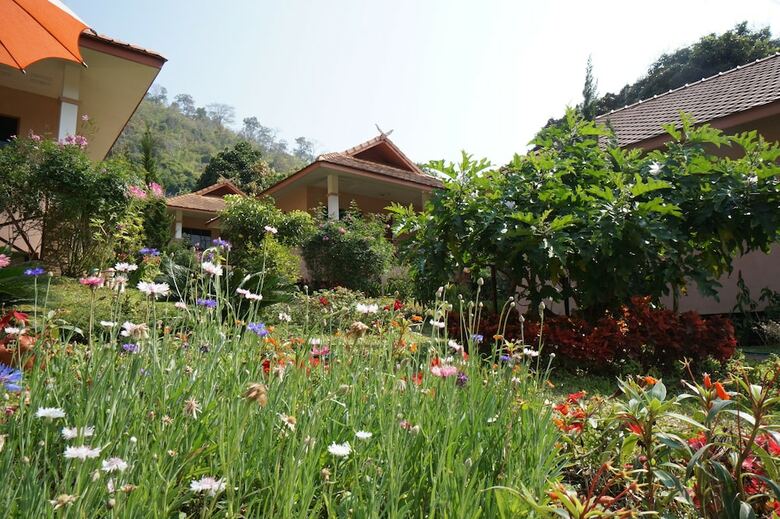Hotel Phuoobfa Resort