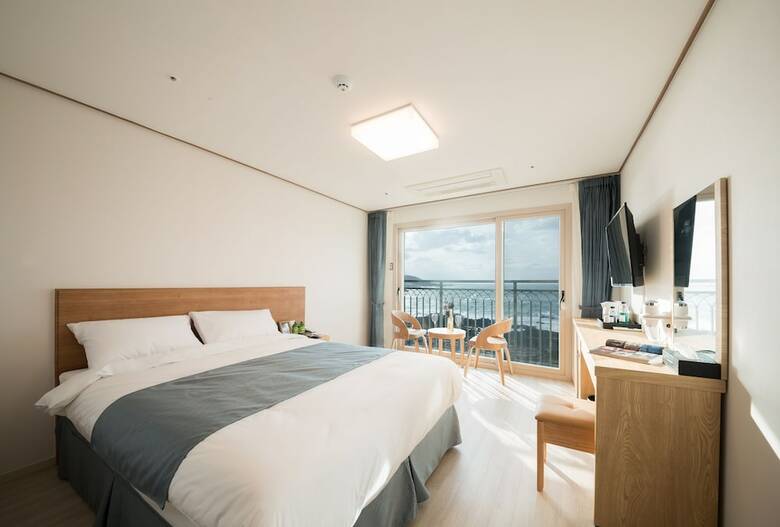 Mon Dieu Hotel