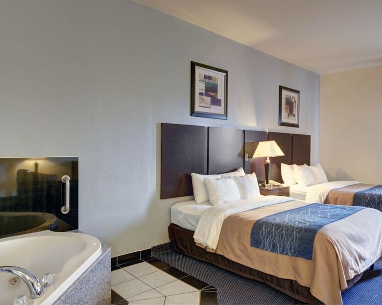 Hotel Comfort Inn & Suites
