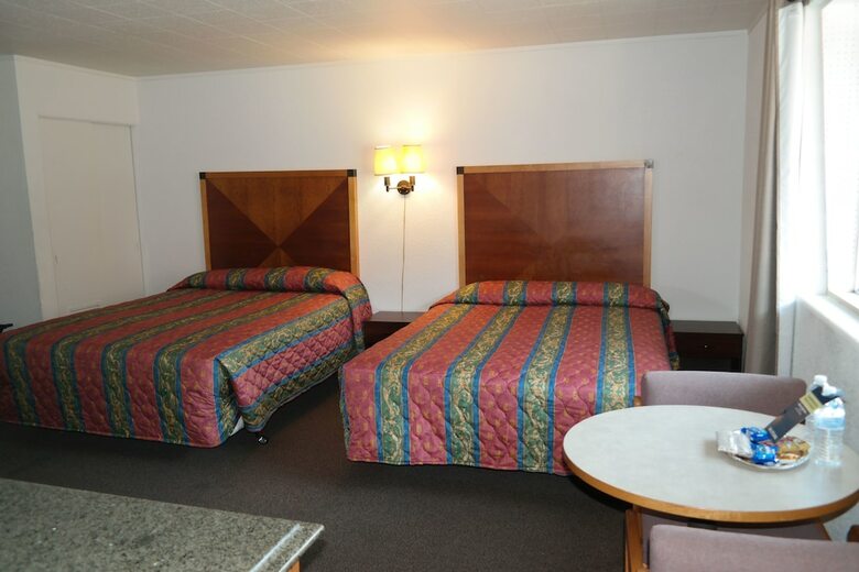 Motel River Park Inn