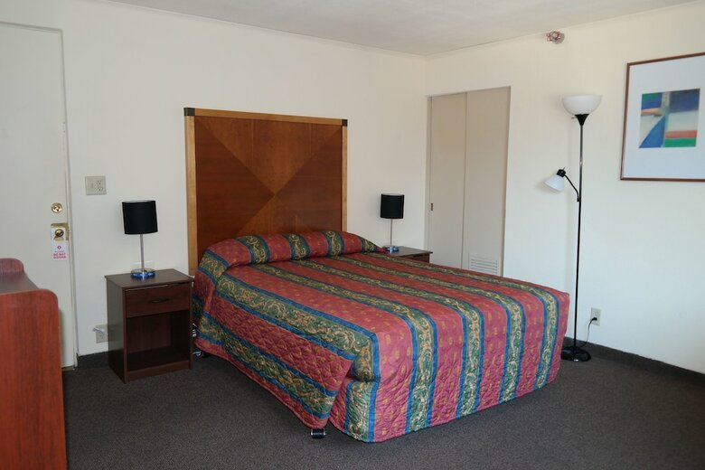 Motel River Park Inn