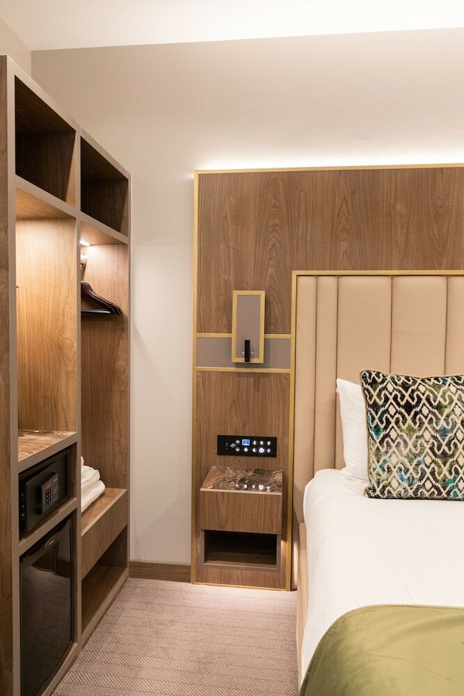 Merit Kensington Hotel