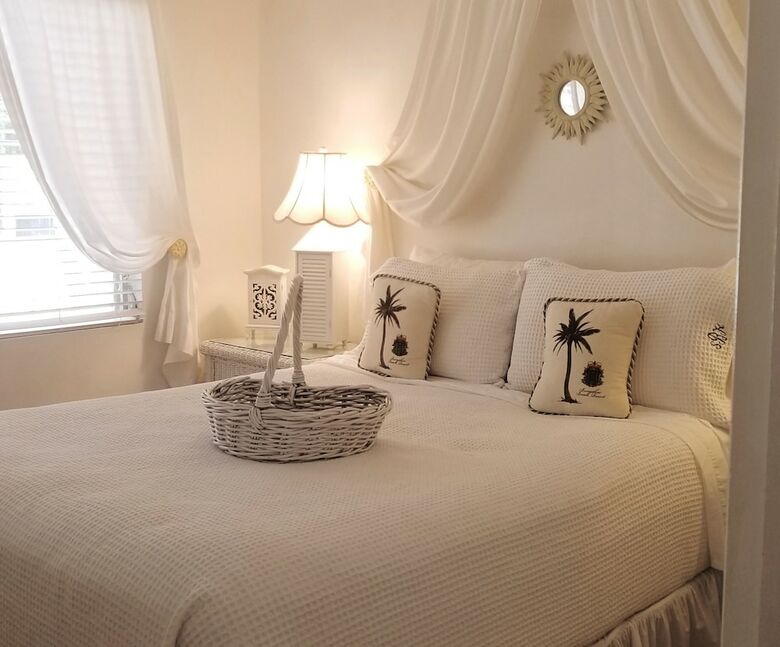 Posada Siesta Key Bungalows