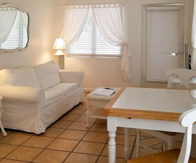 Posada Siesta Key Bungalows