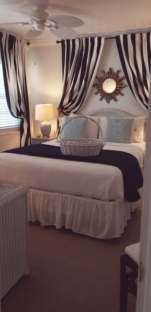 Posada Siesta Key Bungalows