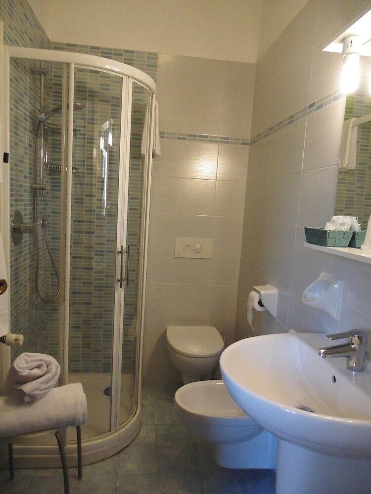 Hotel Benaco Bee Free