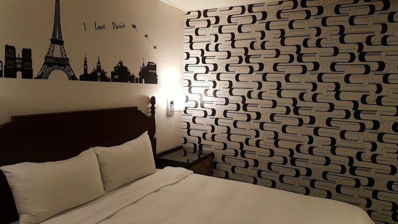 Hon Dow Hotel