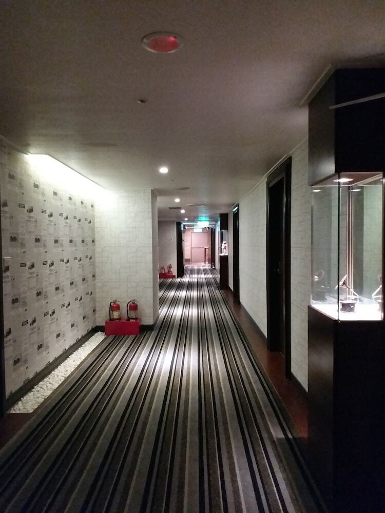 Hon Dow Hotel