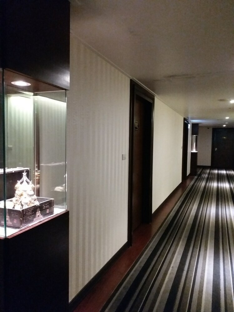 Hon Dow Hotel