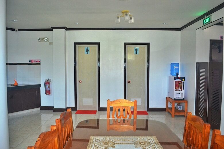 Hostal Mayon Backpackers Hostel