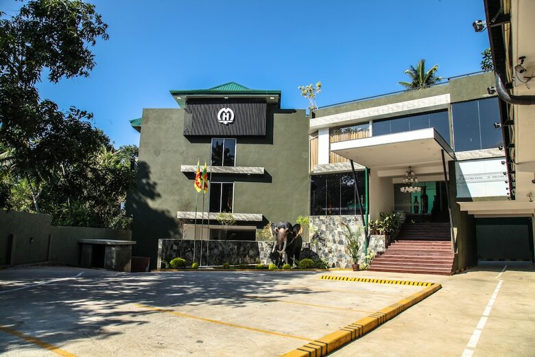 Mallika Hotel