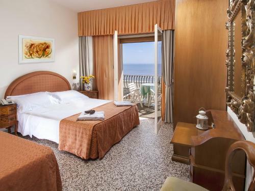 Dea Hotel