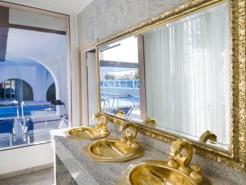 Dea Hotel