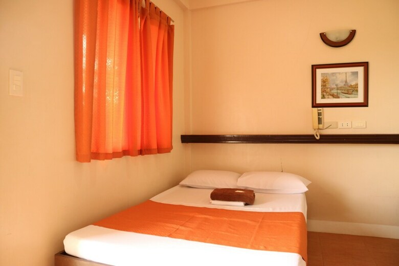 Hotel Mayon View Garden Apartelle & Restaurant