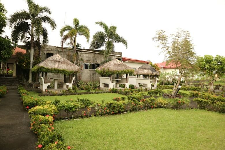 Hotel Mayon View Garden Apartelle & Restaurant