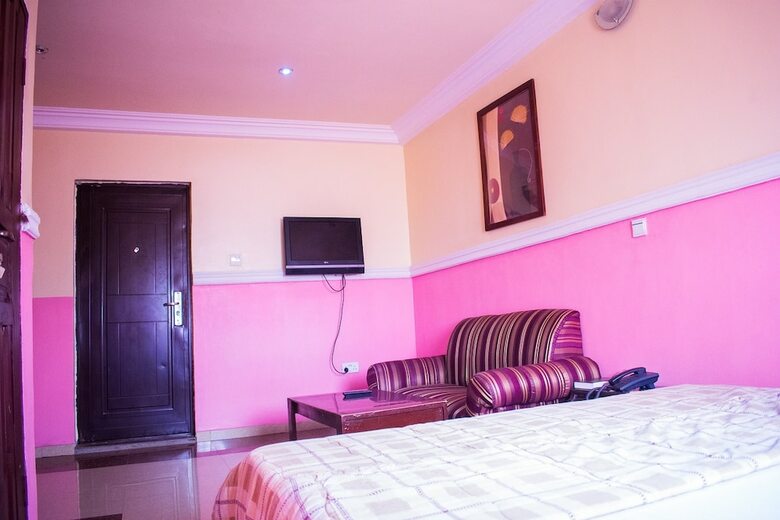 Hotel Maria Suites