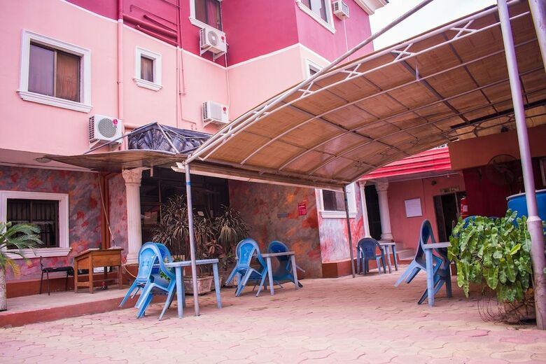 Hotel Maria Suites