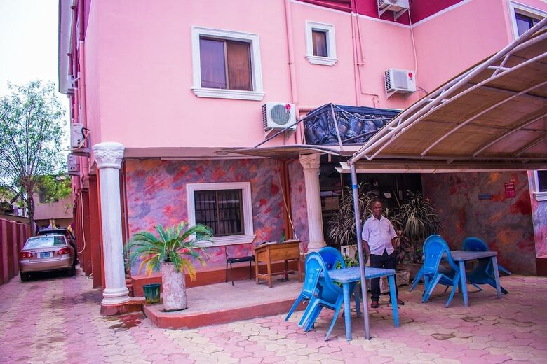Hotel Maria Suites