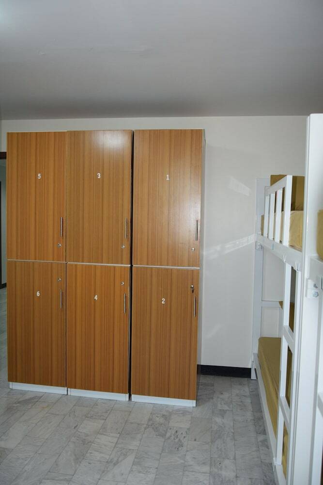 Hostal Like Home