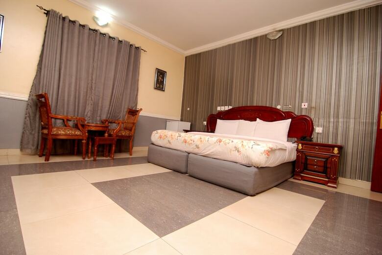 Hotel Peace Royal Resort