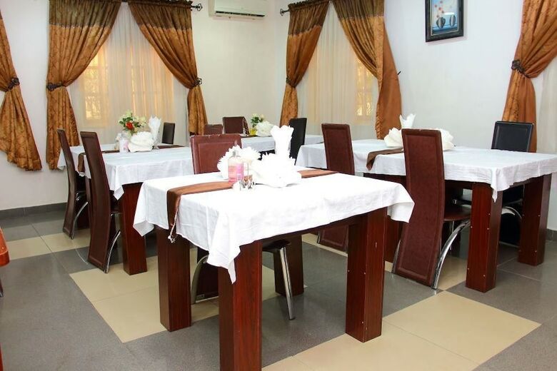 Hotel Peace Royal Resort
