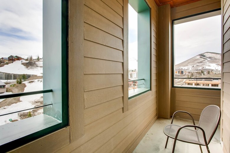 Posada Lodge At Mountaineer Square
