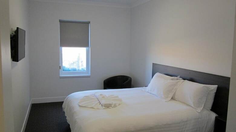 Queens Head Hotel