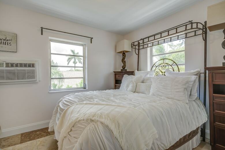 Hotel Sea Steps Suites