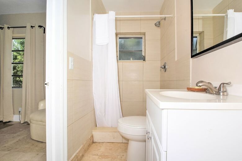 Hotel Sea Steps Suites
