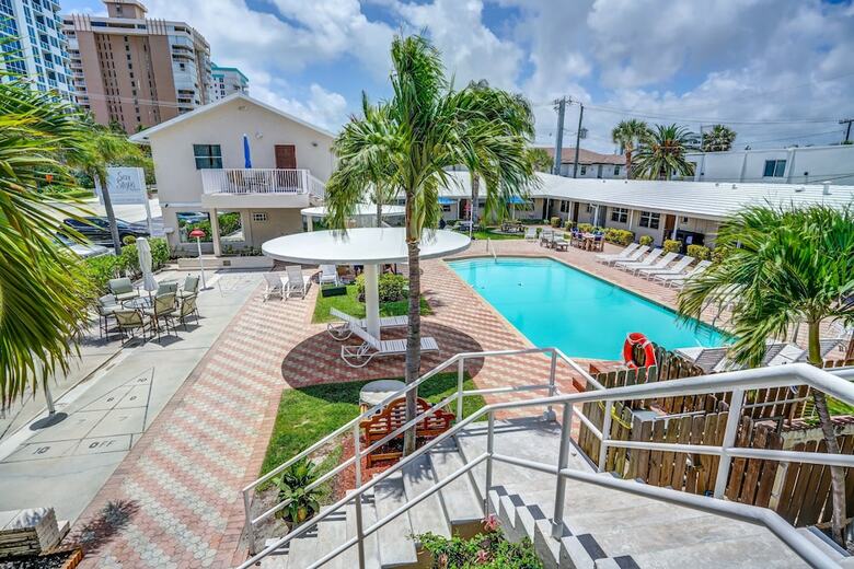 Hotel Sea Steps Suites