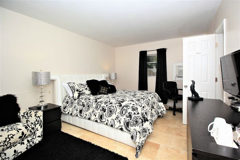 Hotel Sea Steps Suites