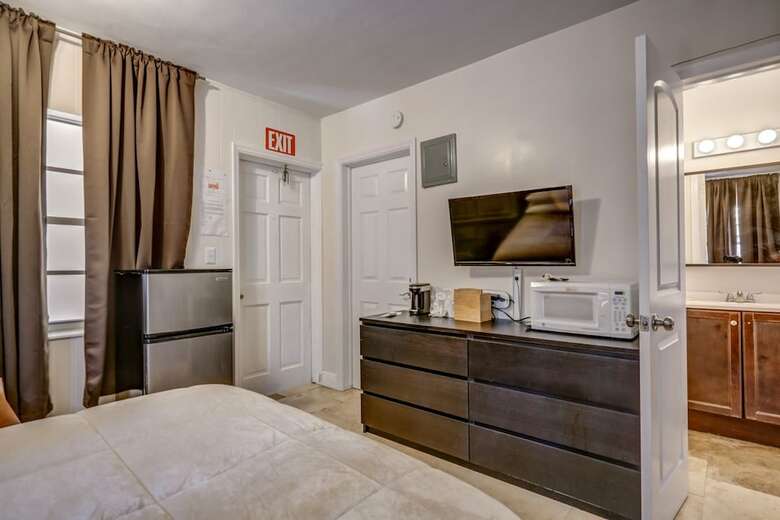 Hotel Sea Steps Suites