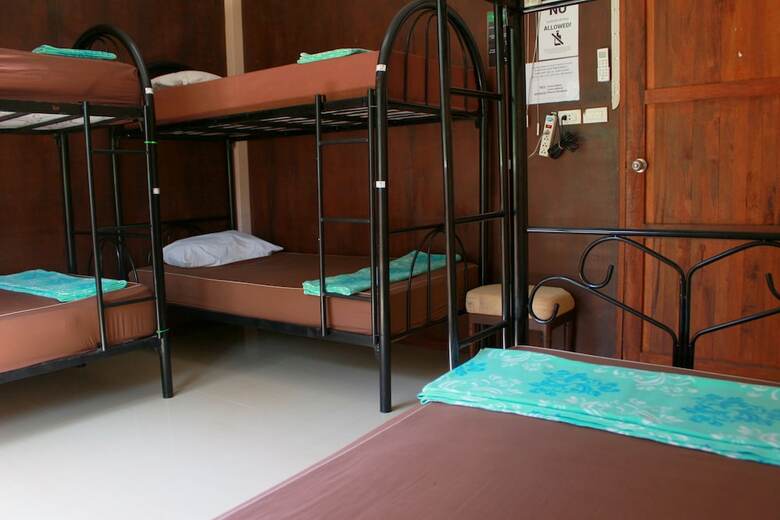 Hostal Love Station Hostel