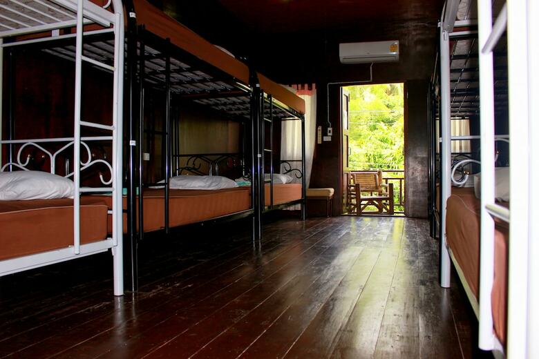 Hostal Love Station Hostel
