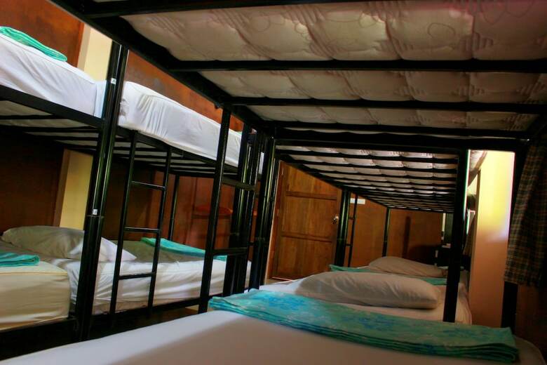 Hostal Love Station Hostel